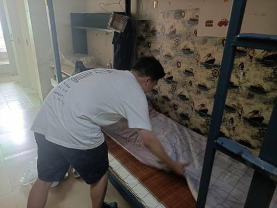 1E437AE4C7327662253D5F3D952A8425